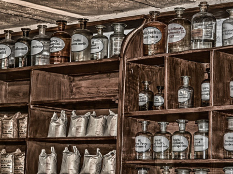 pharmacy-3377670_1920